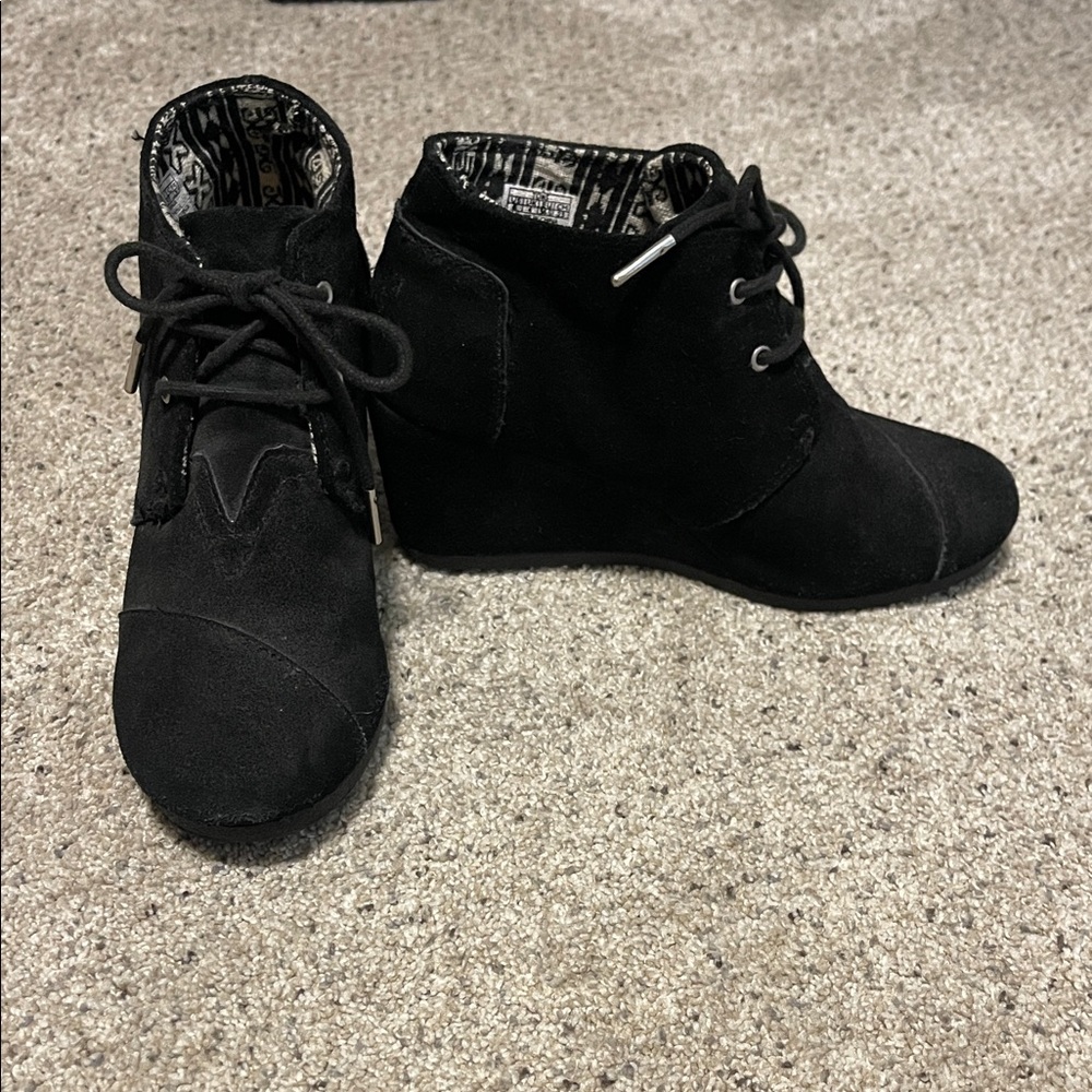 TOMS Women's Ankle Boots